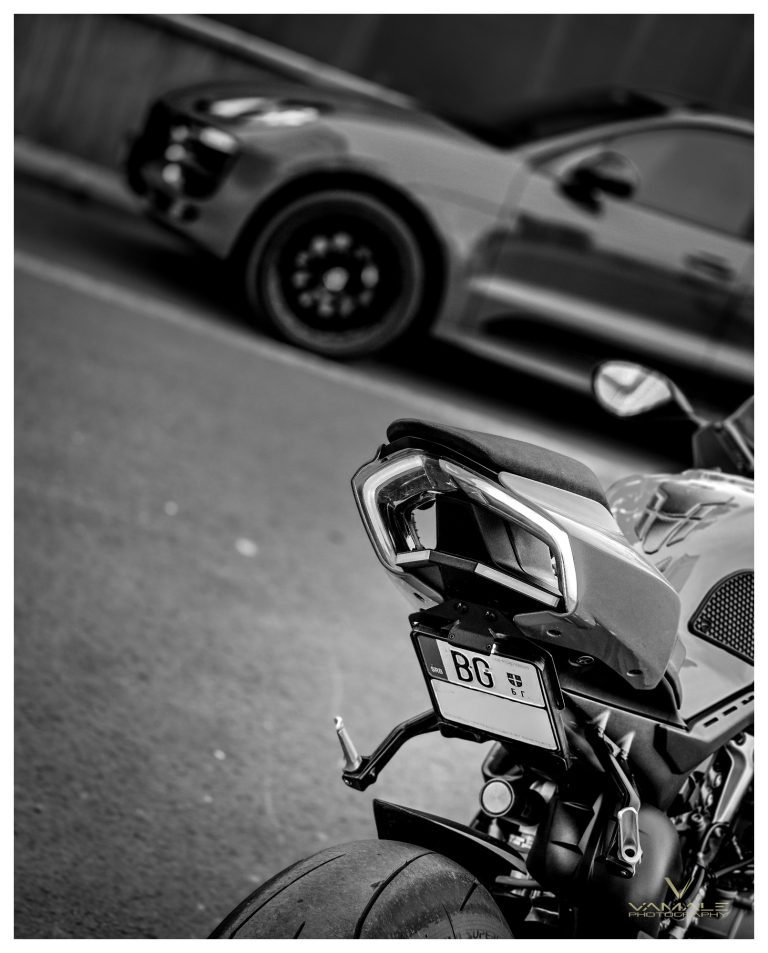 Baksida av Ducati Panigale 2024, sportig design och skarpa detaljer i fokus - Vamale Photography